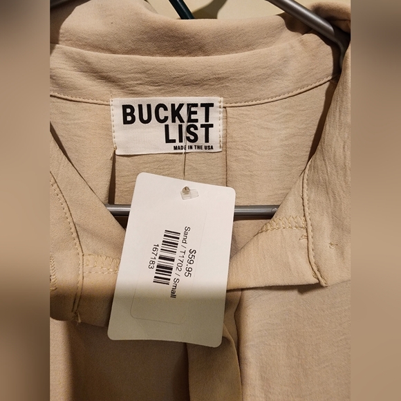 Button top - Picture 2 of 2